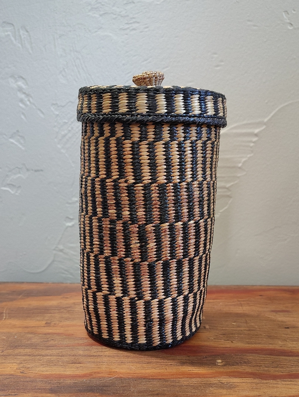 Handmade basket With lid Beige And Black